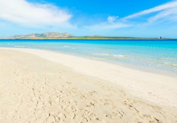 Auf diesem italienischen Strand sollen künftig Handtücher verboten sein
