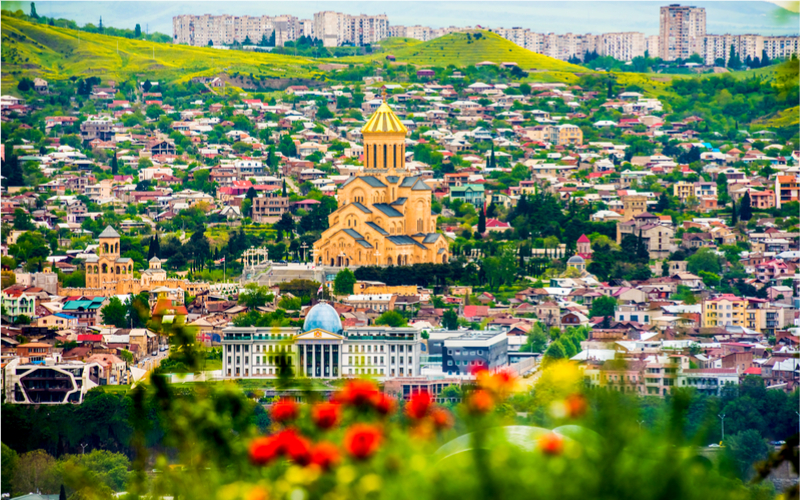 Panoramaaufnahme einer stadt aus Georgien